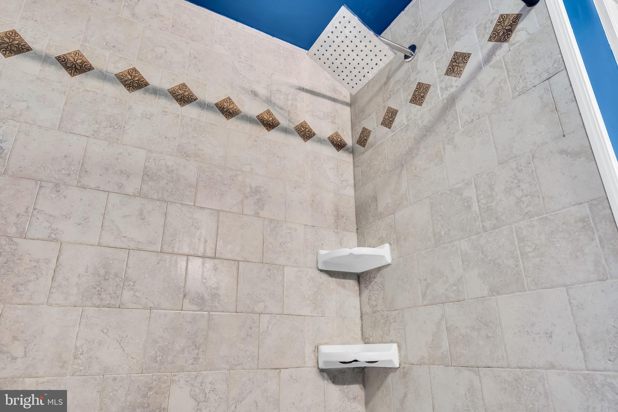 RIVER GLEN - Residential