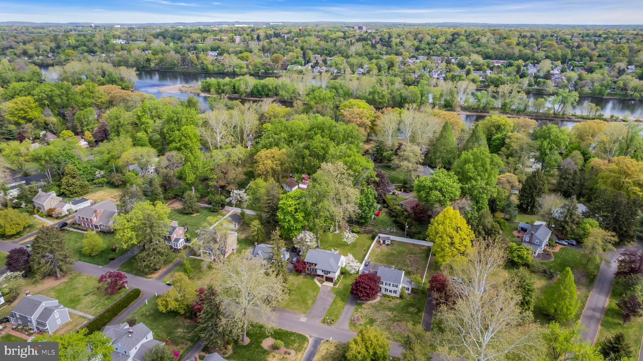 RIVER GLEN - Residential