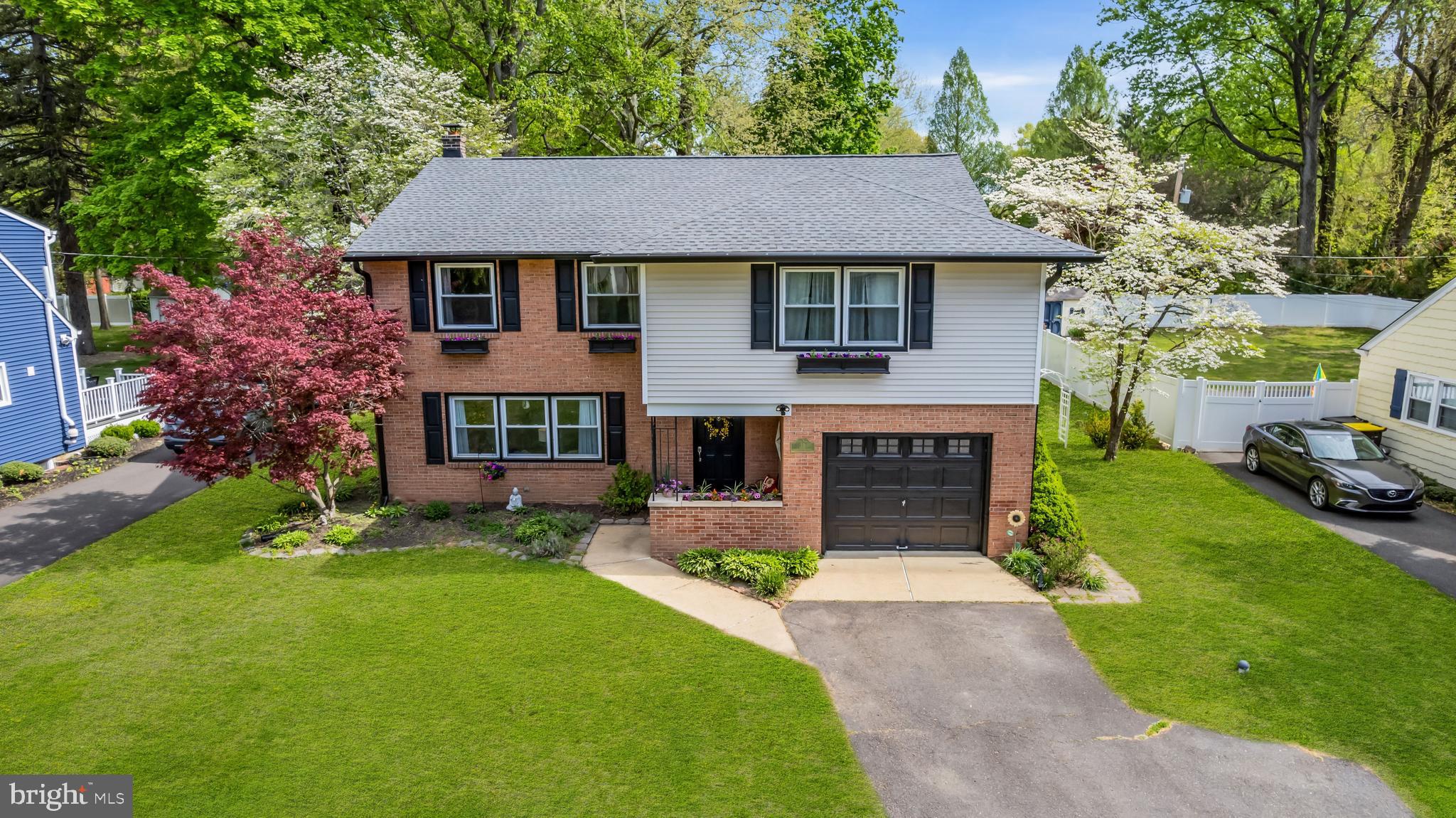RIVER GLEN - Residential