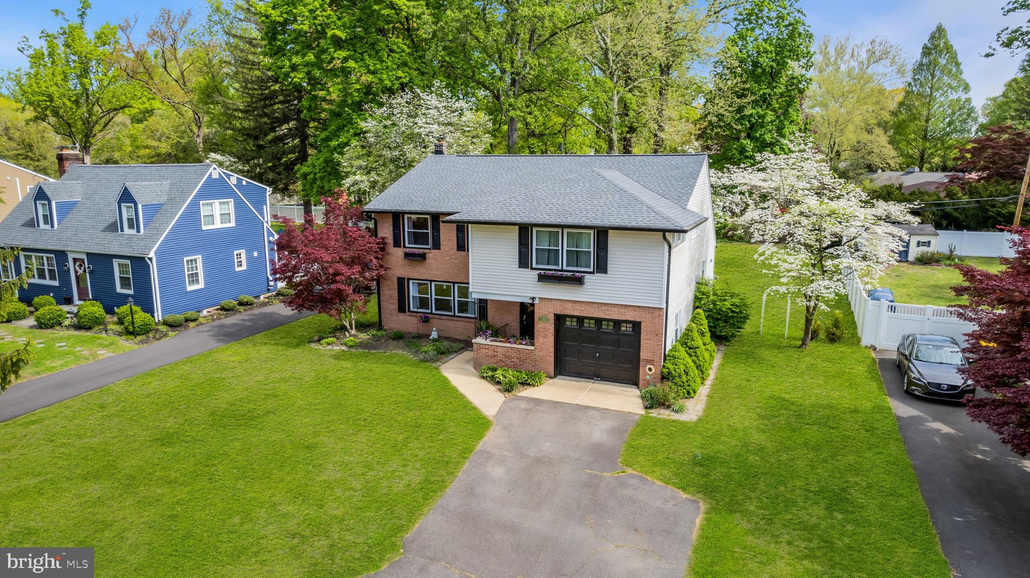 RIVER GLEN - Residential