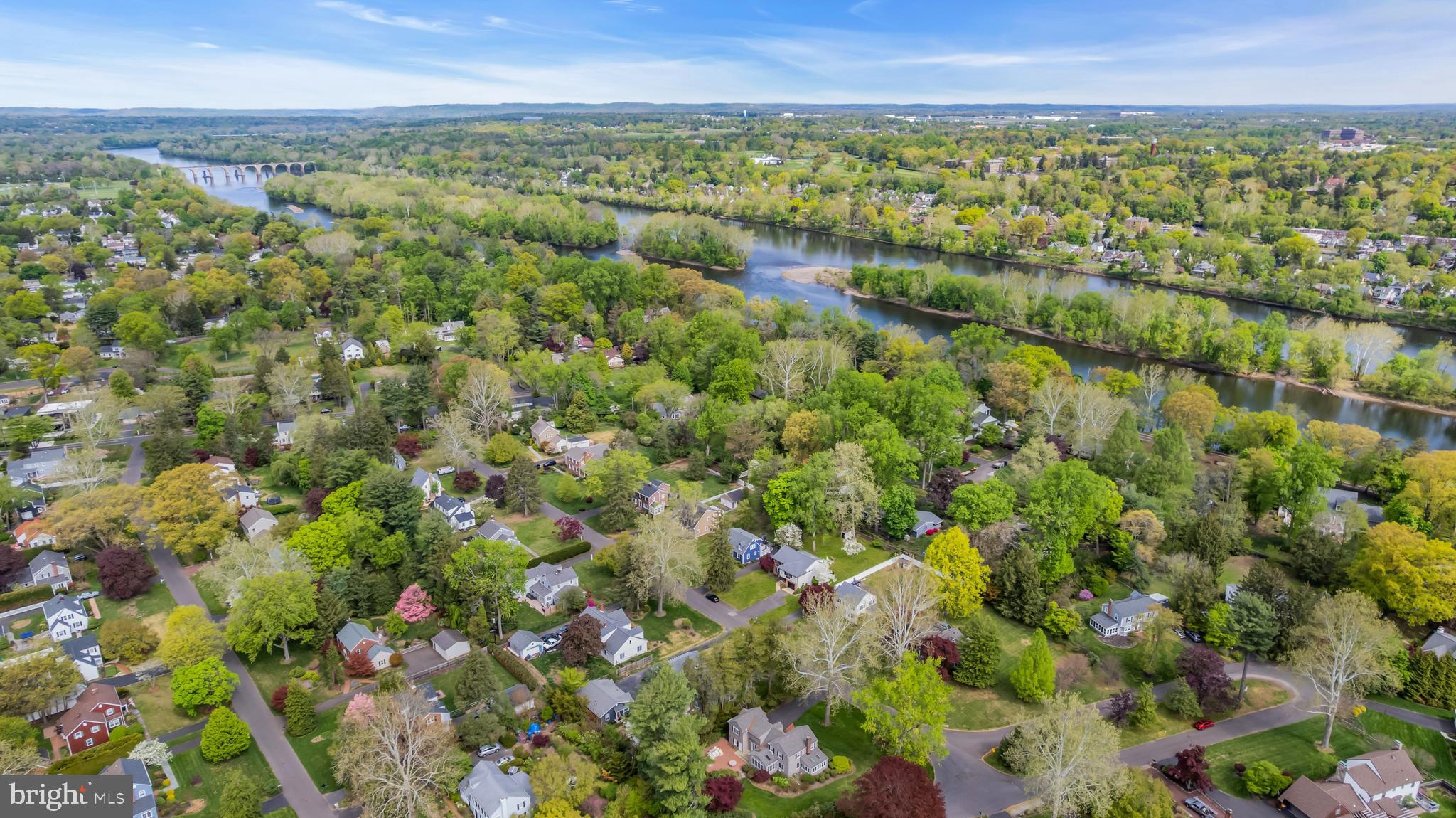 RIVER GLEN - Residential