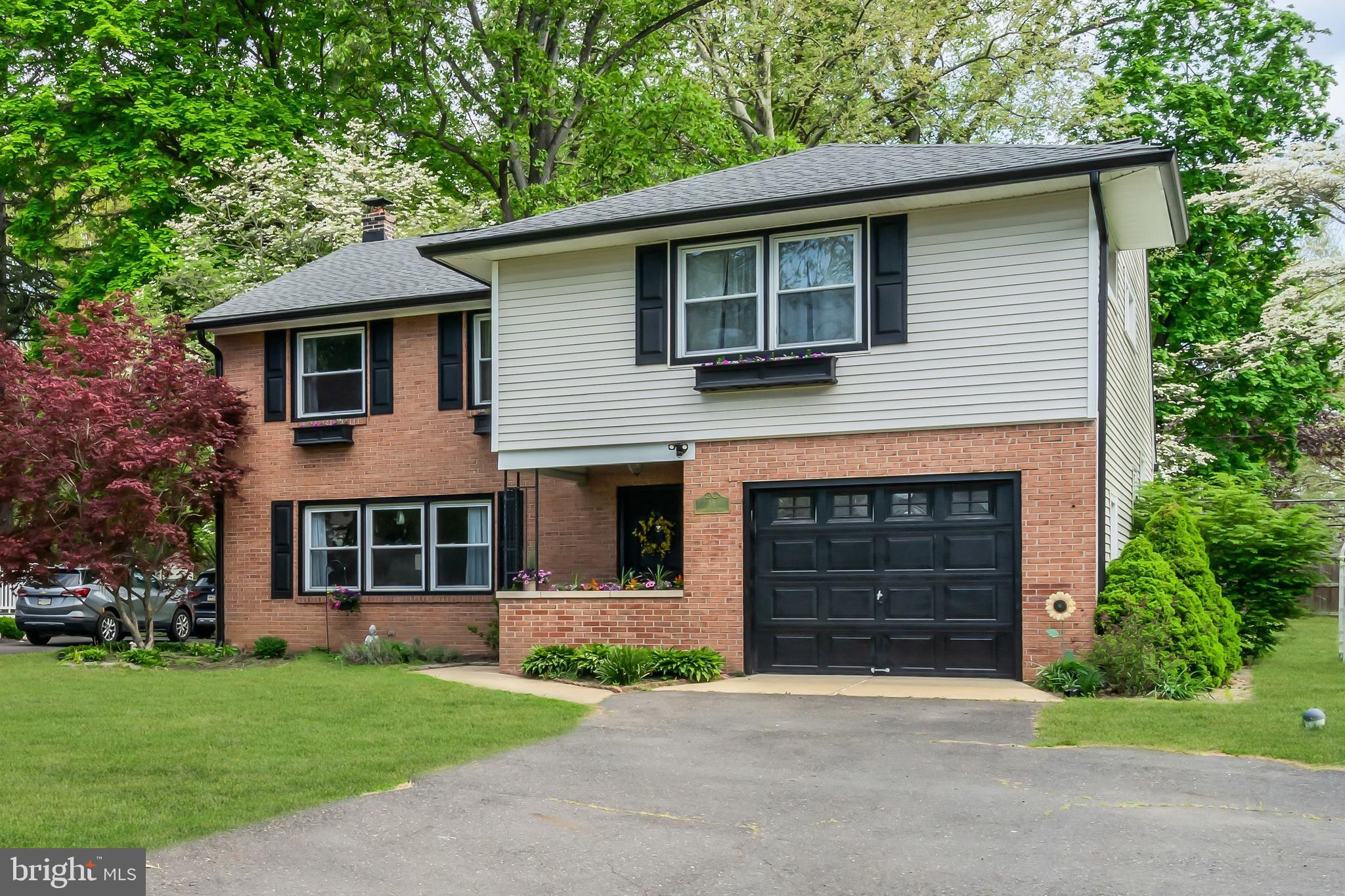 RIVER GLEN - Residential