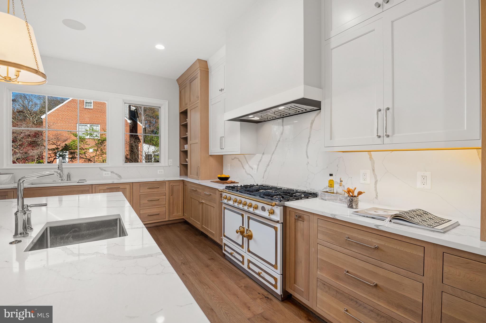 SPRING VALLEY - Residential