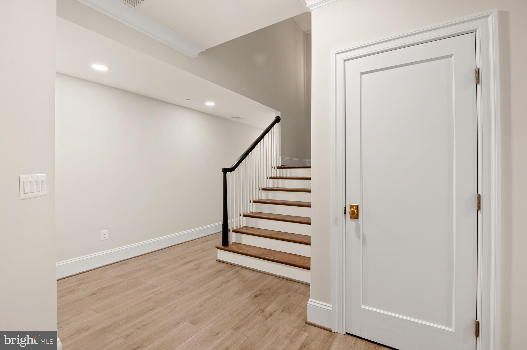 SPRING VALLEY - Residential