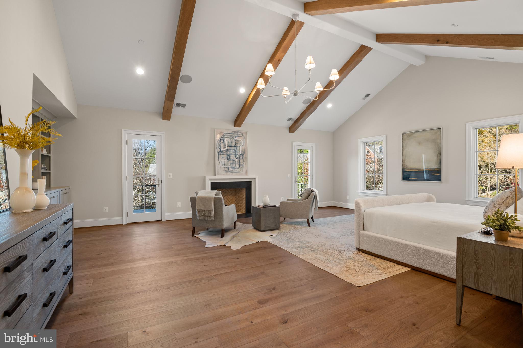 SPRING VALLEY - Residential
