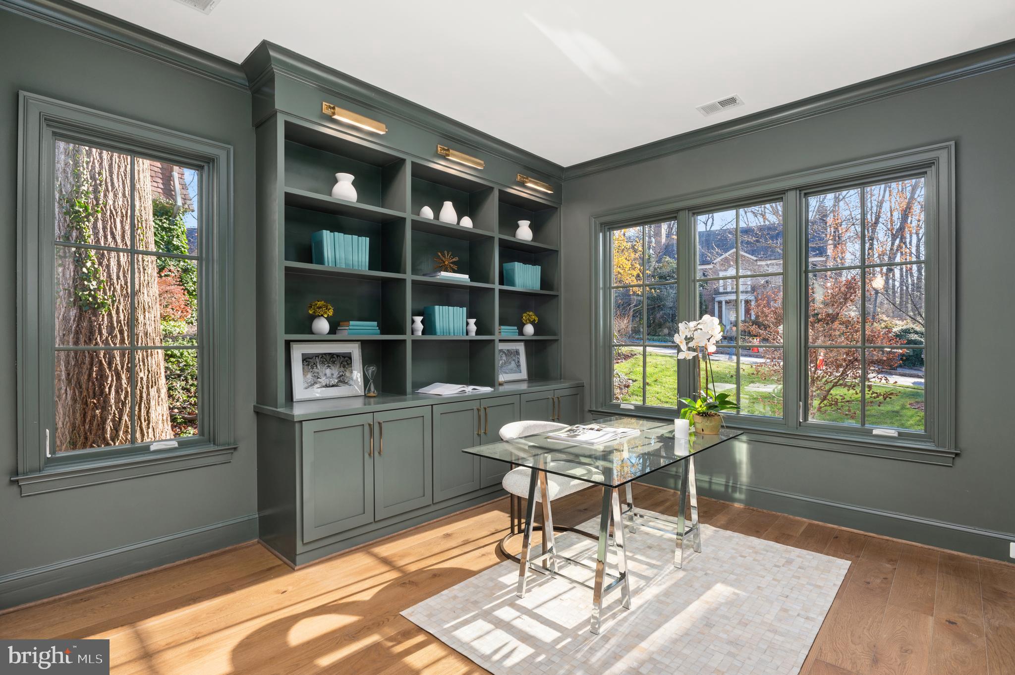 SPRING VALLEY - Residential