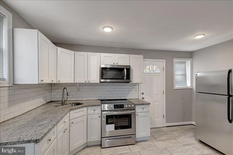 Townhouse For Sale - 4727 Old York Road<br/> BALTIMORE, MD 21212