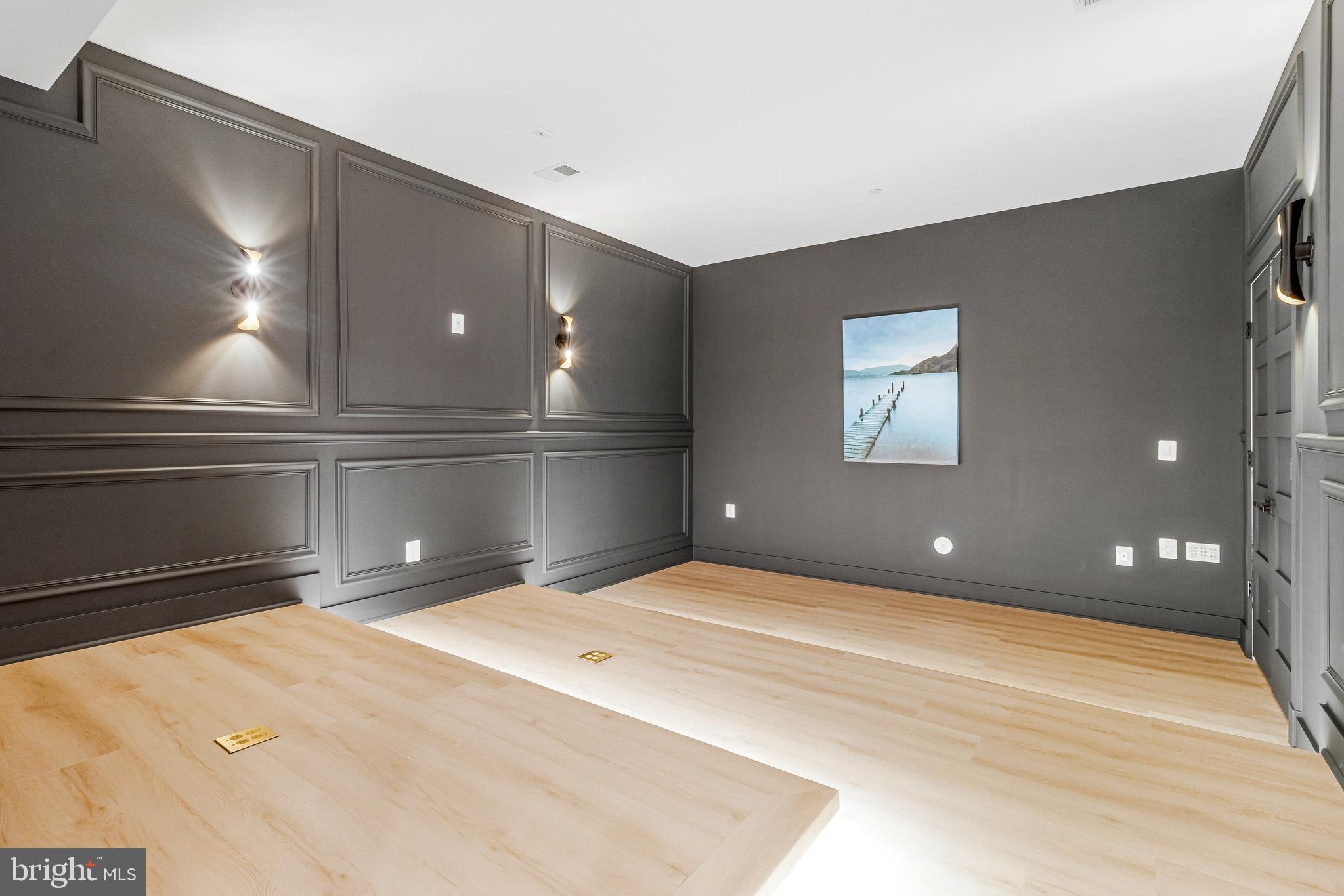 MERRY GO ROUND FARM - Residential