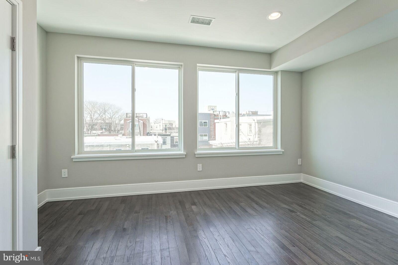 GRADUATE HOSPITAL - Residential