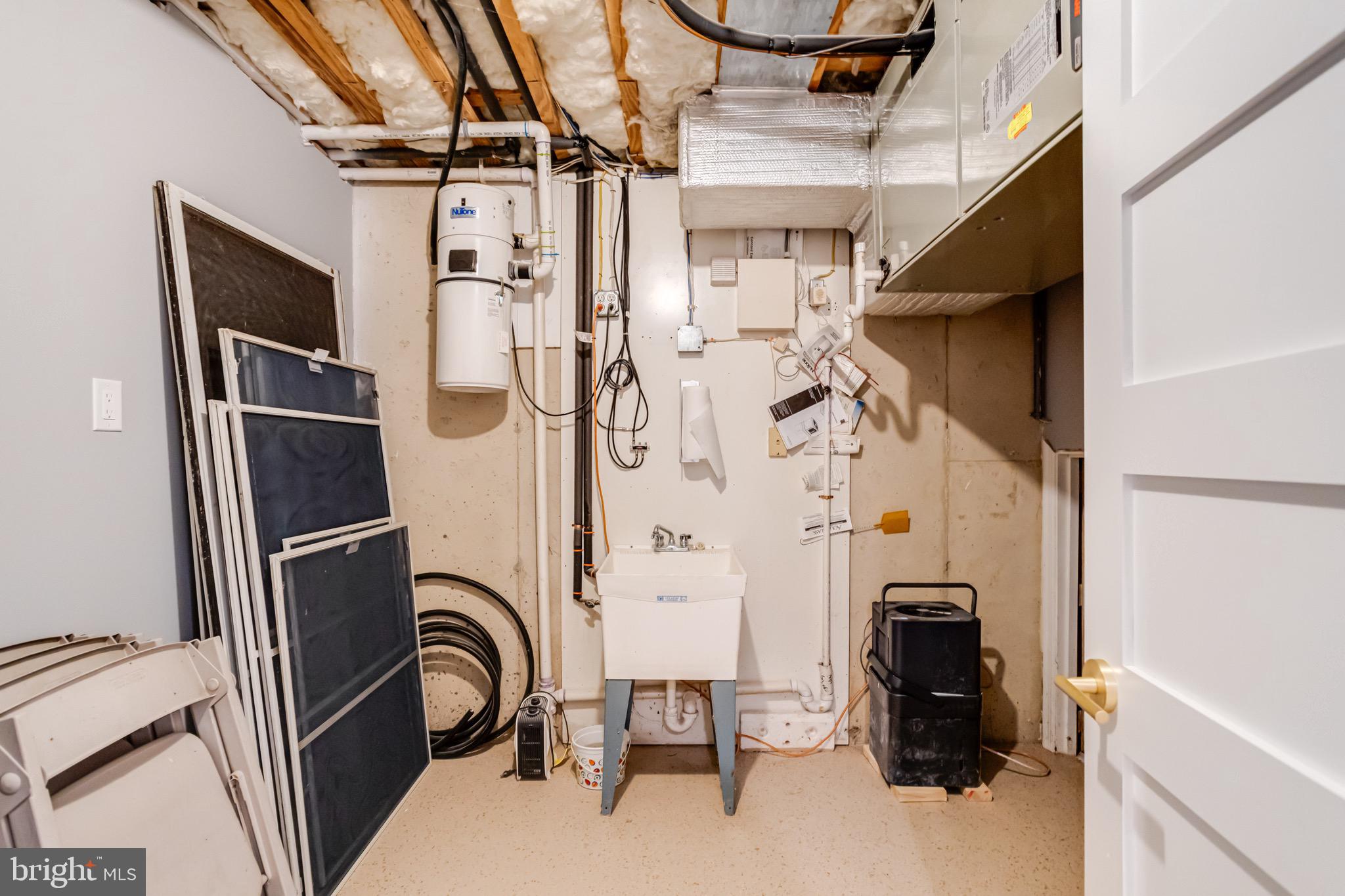 BOWLEYS QUARTERS - Residential