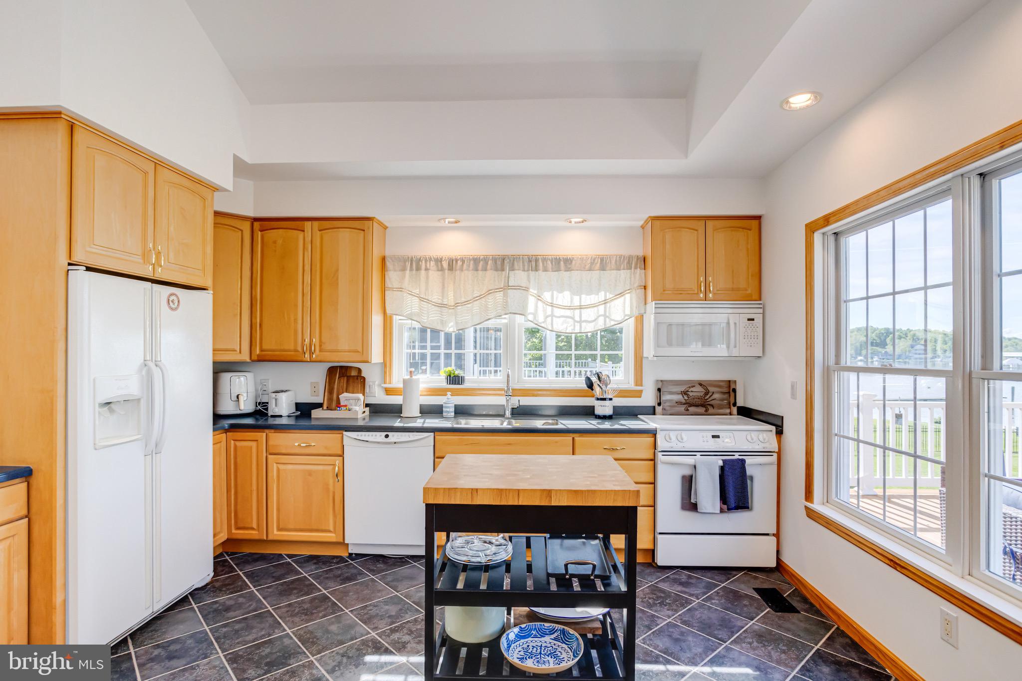 BOWLEYS QUARTERS - Residential