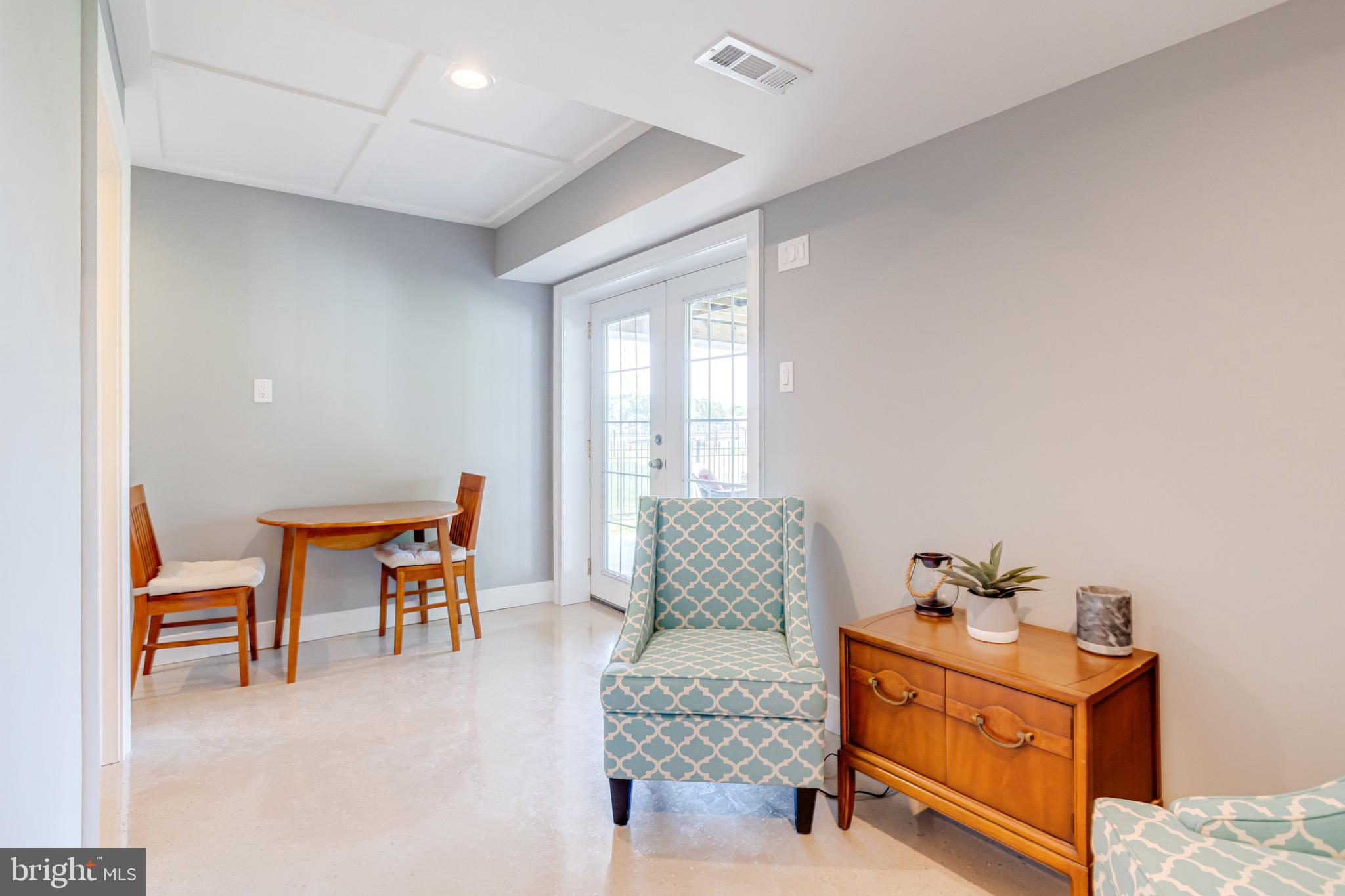 BOWLEYS QUARTERS - Residential