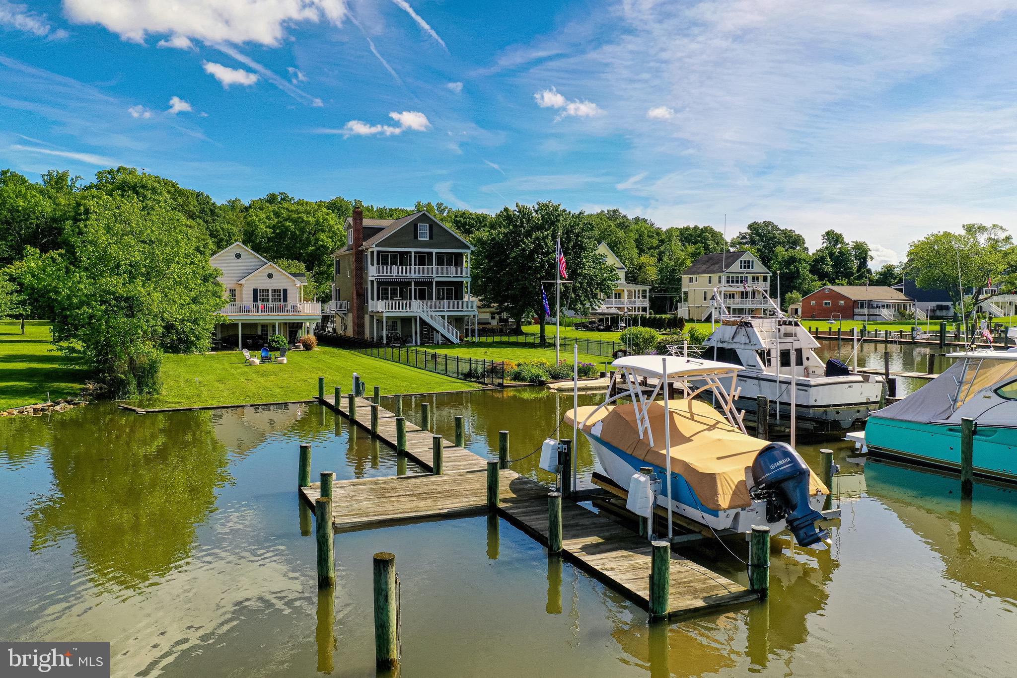 BOWLEYS QUARTERS - Residential