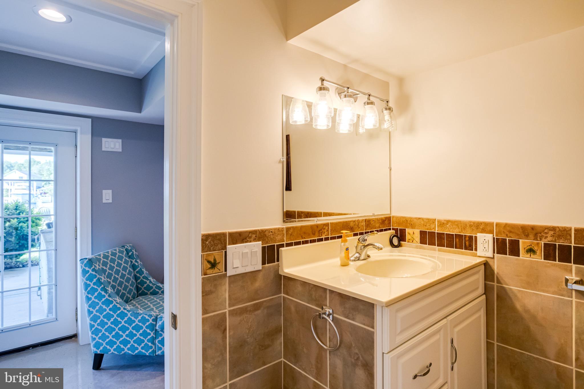 BOWLEYS QUARTERS - Residential