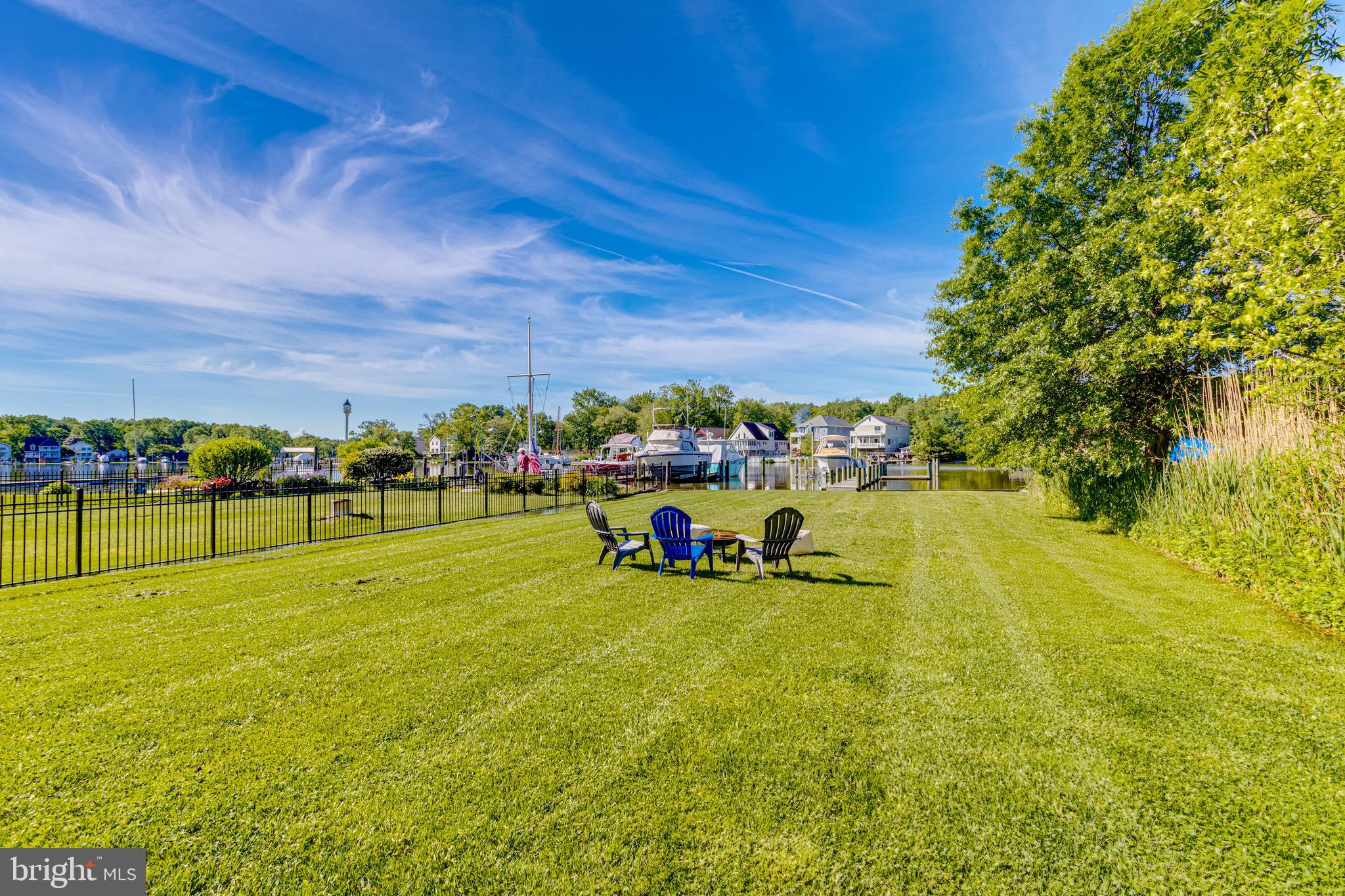 BOWLEYS QUARTERS - Residential