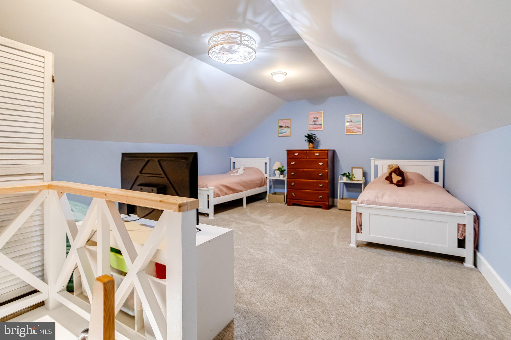 BOWLEYS QUARTERS - Residential