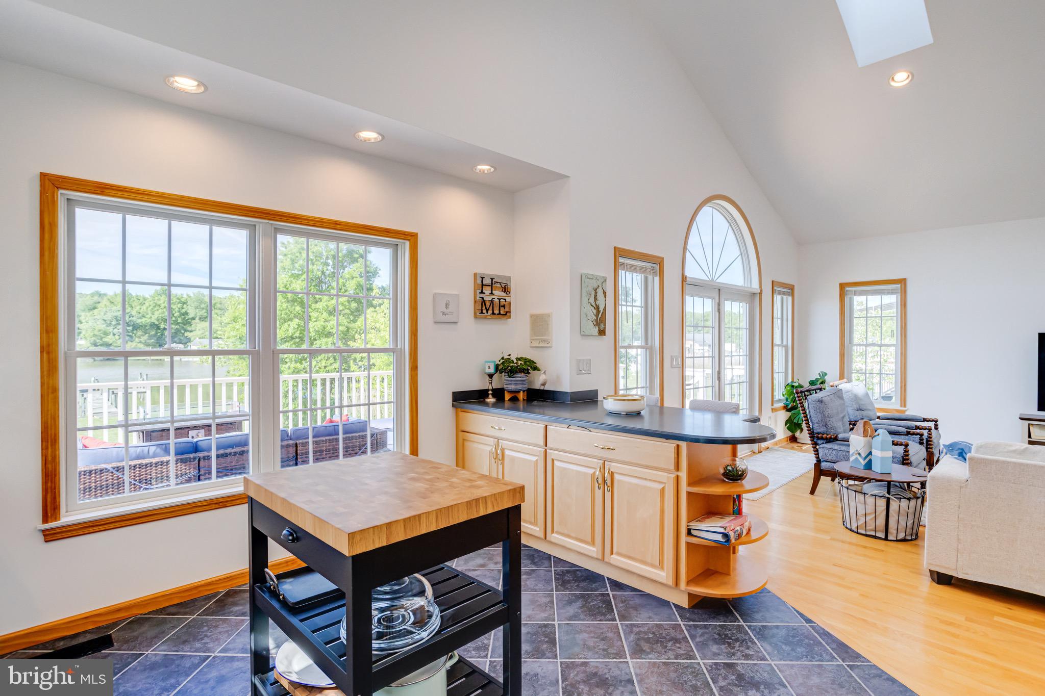 BOWLEYS QUARTERS - Residential