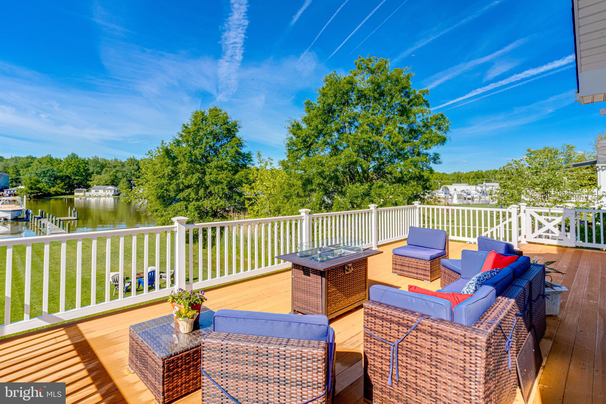 BOWLEYS QUARTERS - Residential