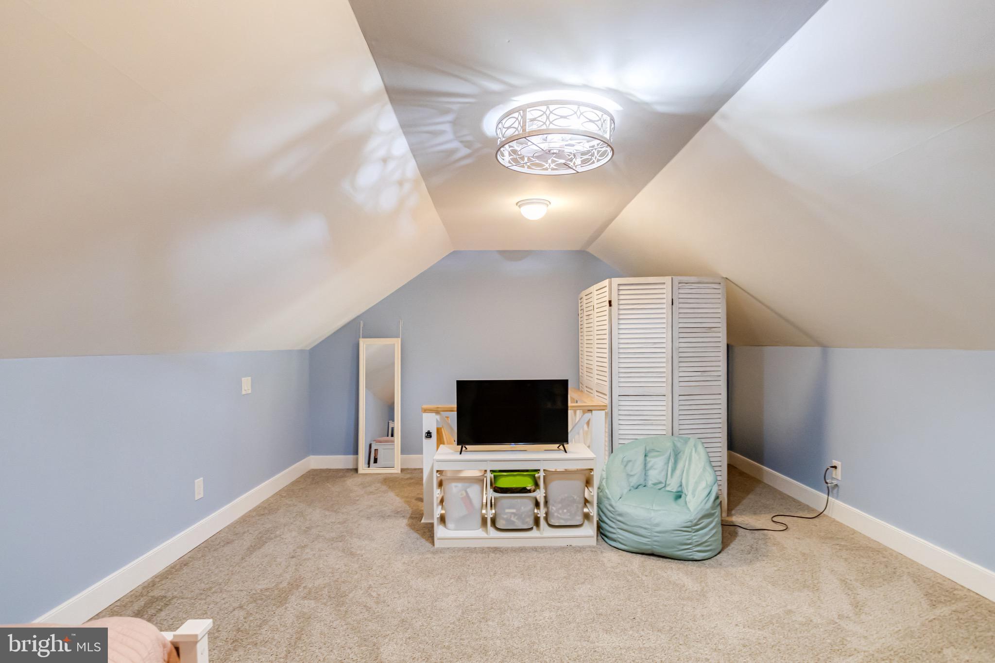 BOWLEYS QUARTERS - Residential