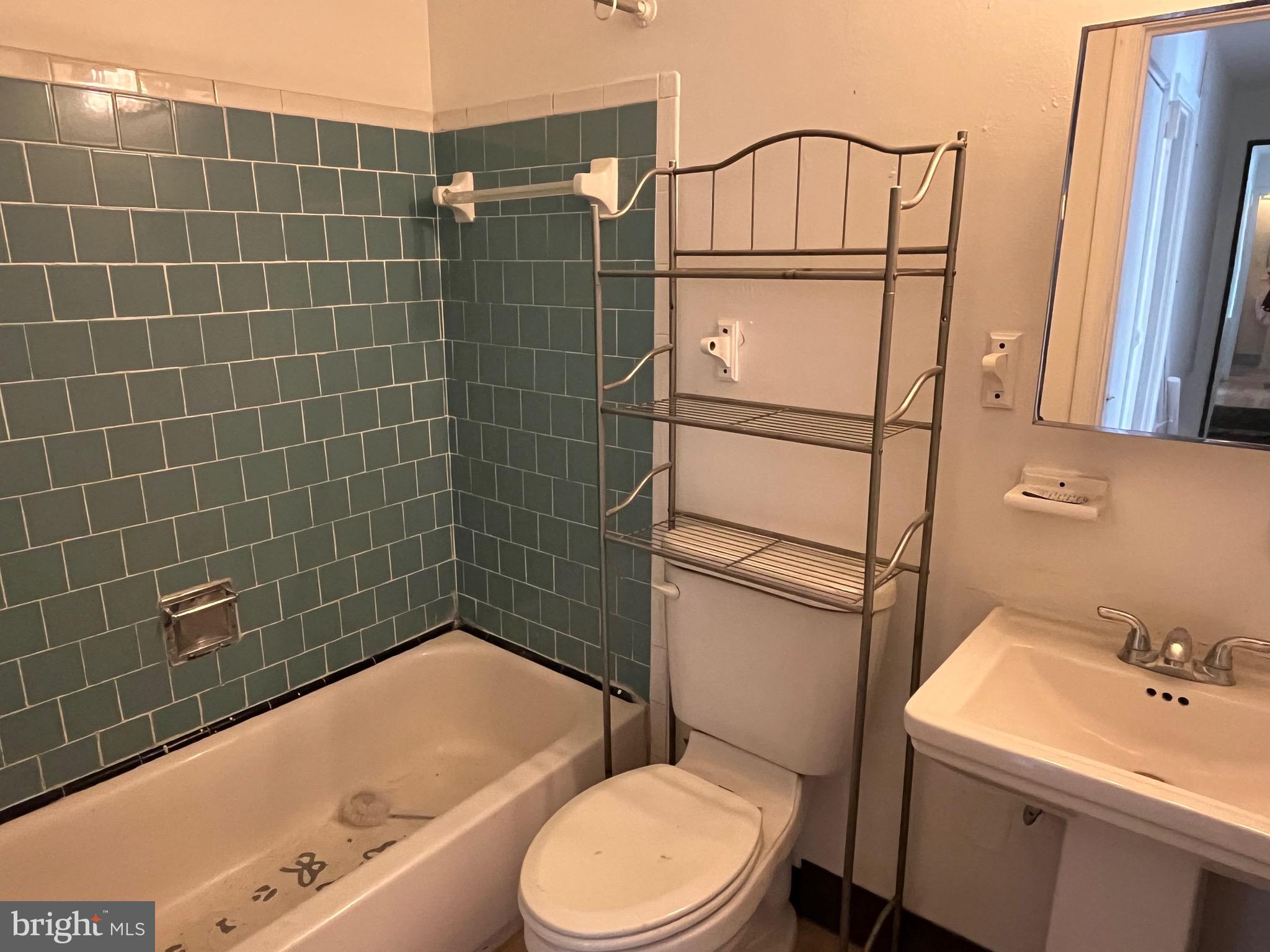 7241 MILLCREST TERRACE 4-3