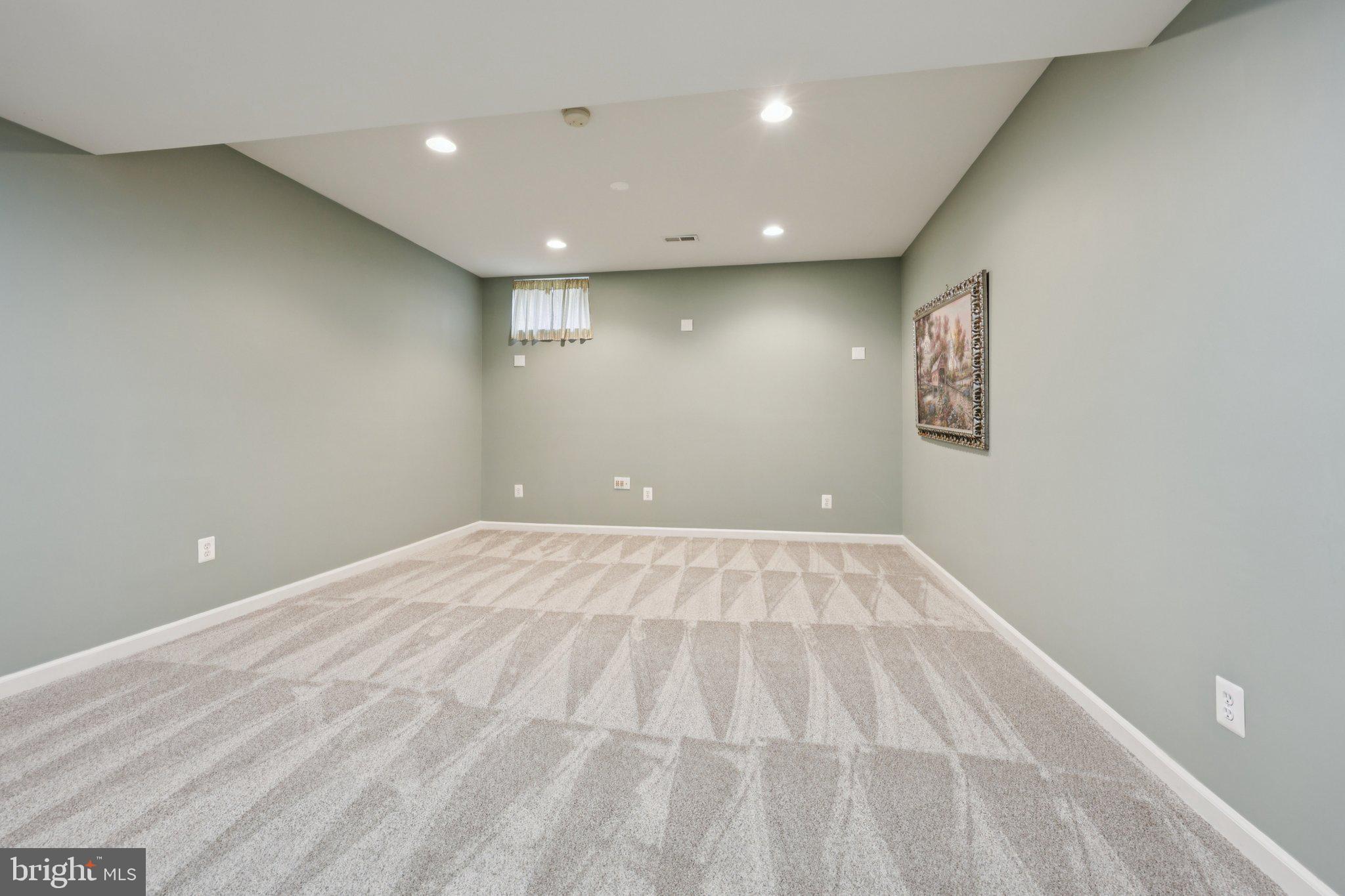 BROADLANDS - Residential