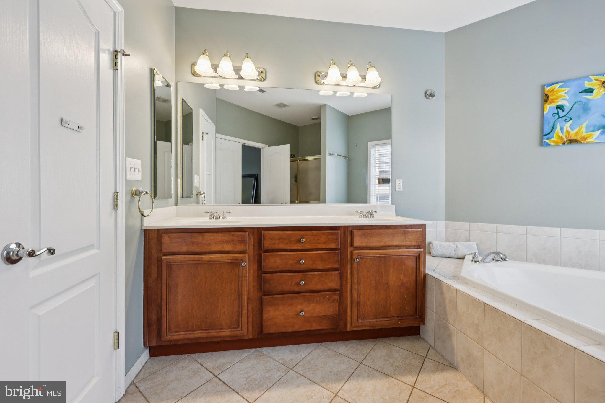 BROADLANDS - Residential