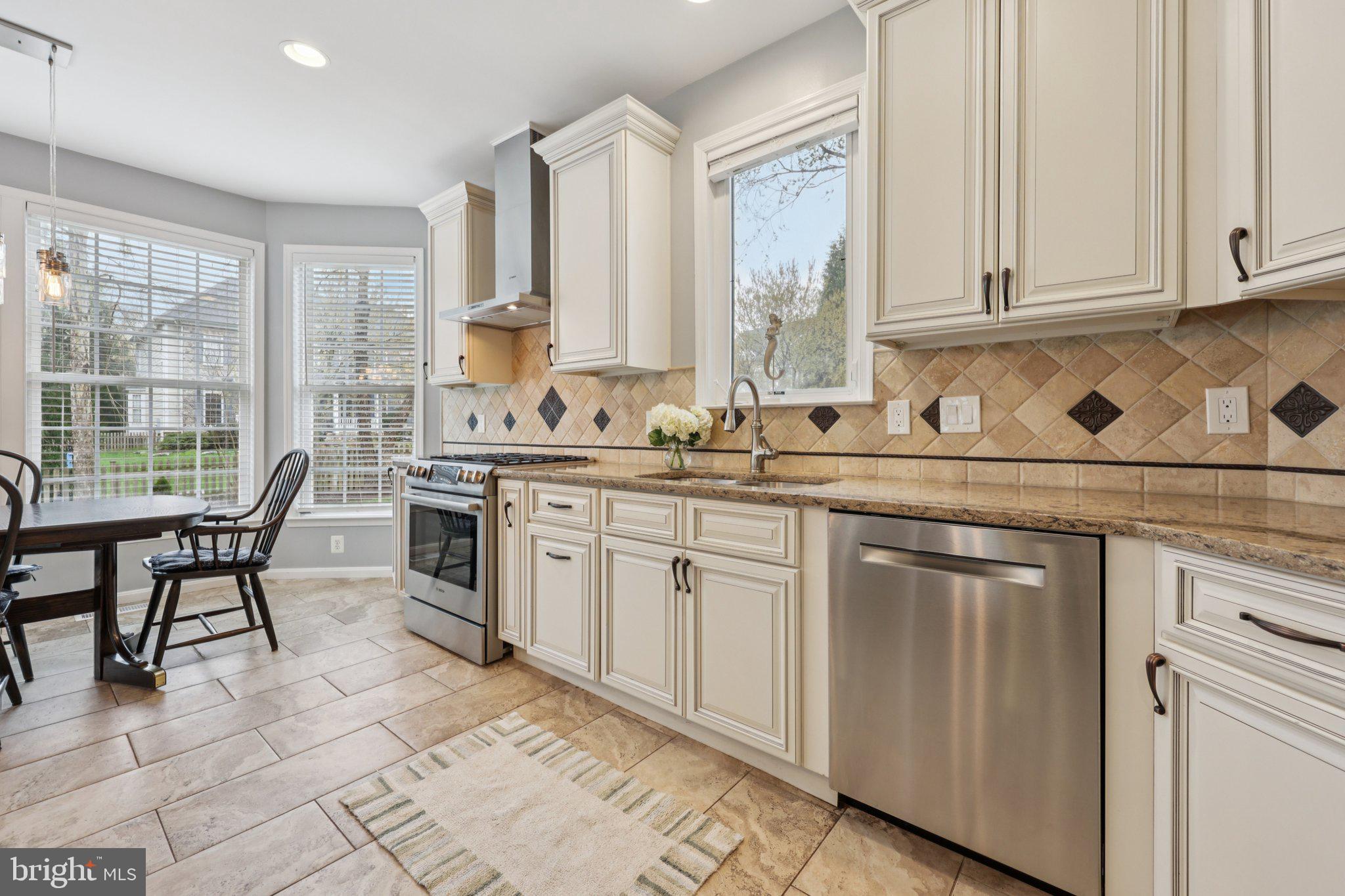 BROADLANDS - Residential