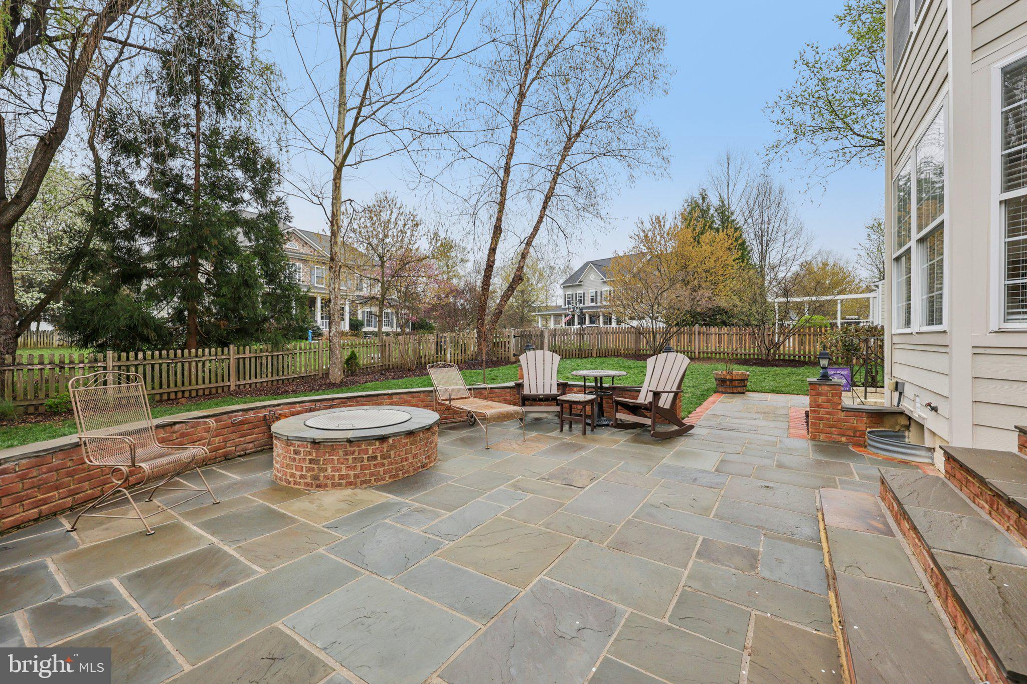 BROADLANDS - Residential