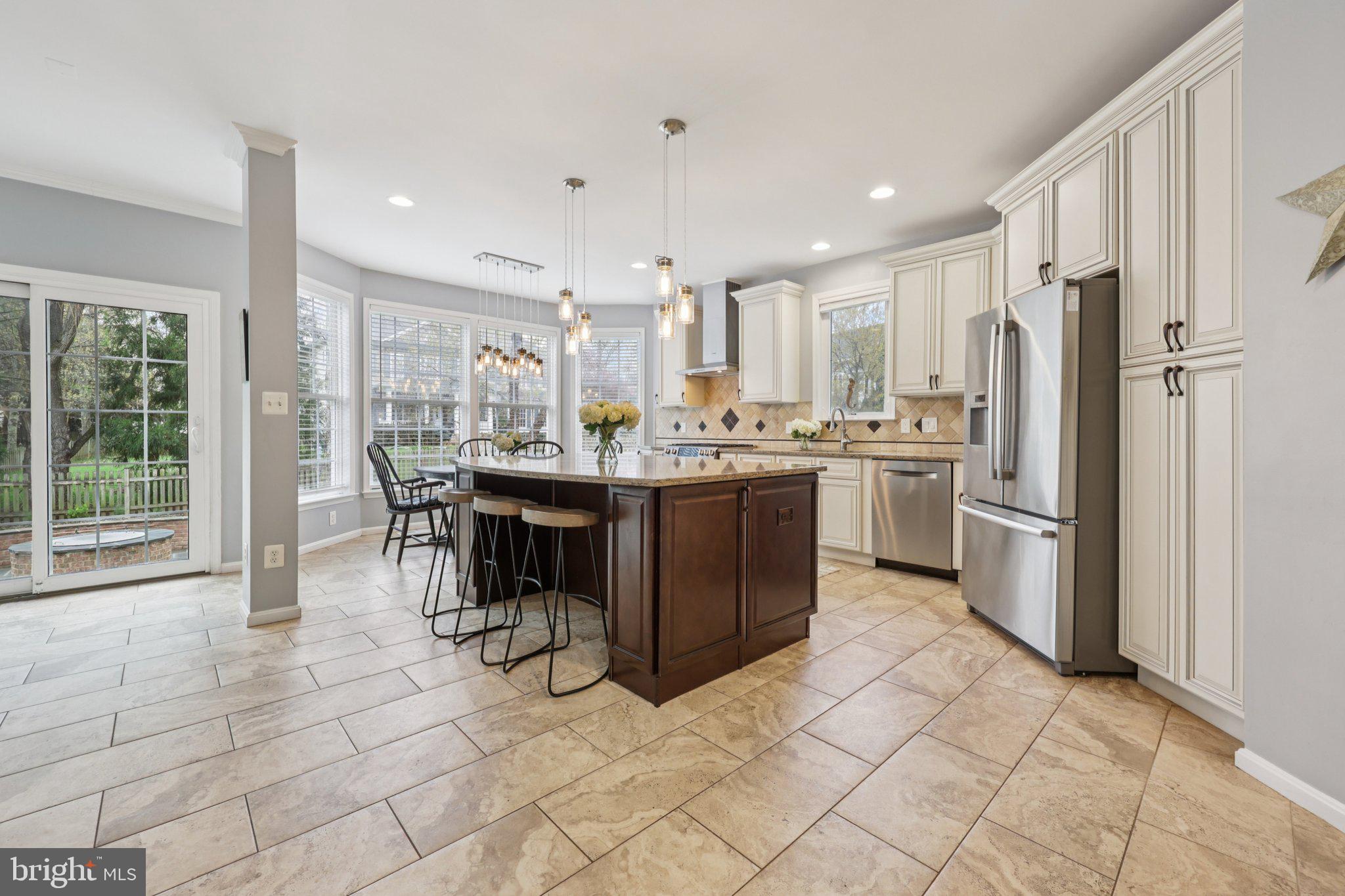 BROADLANDS - Residential