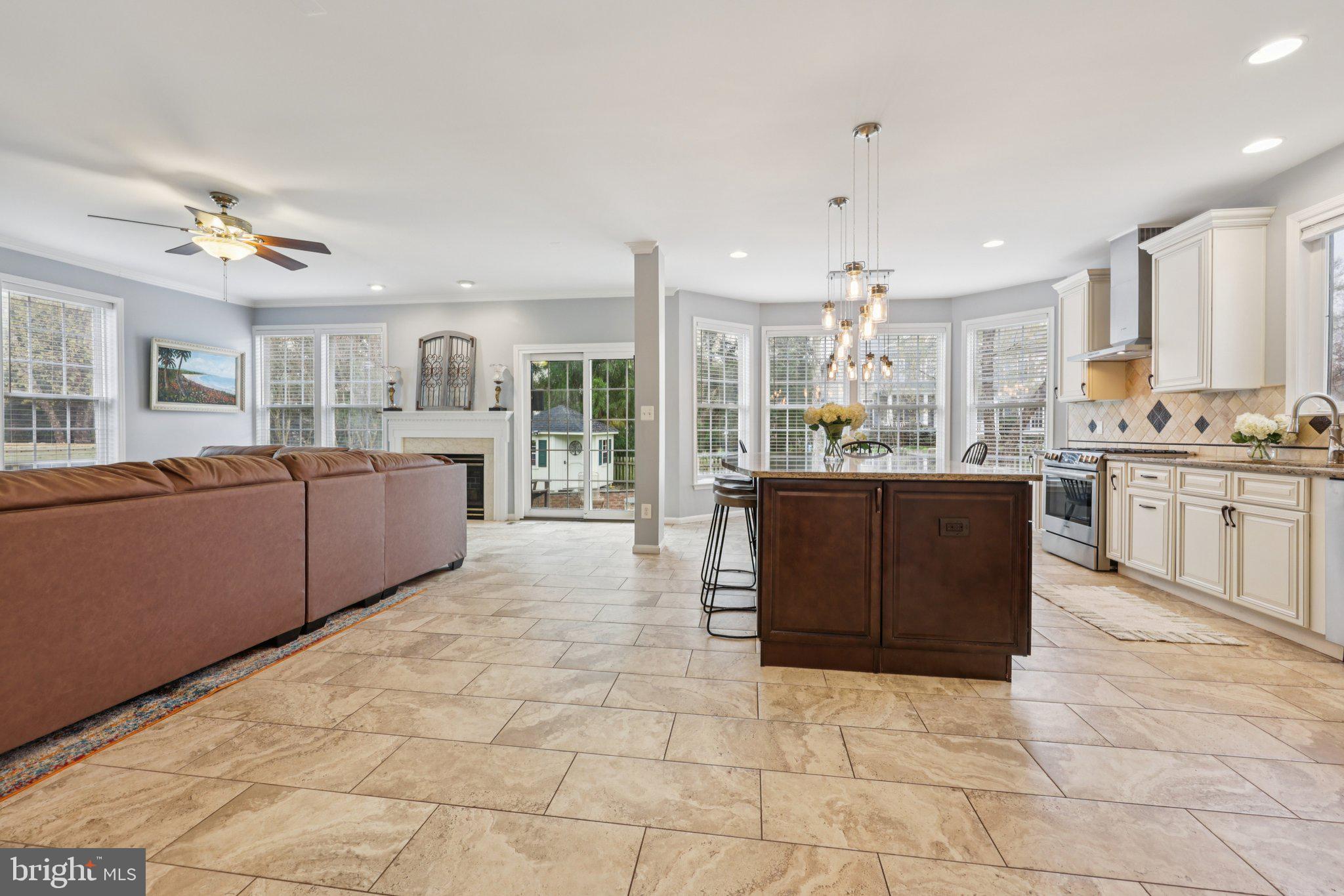 BROADLANDS - Residential