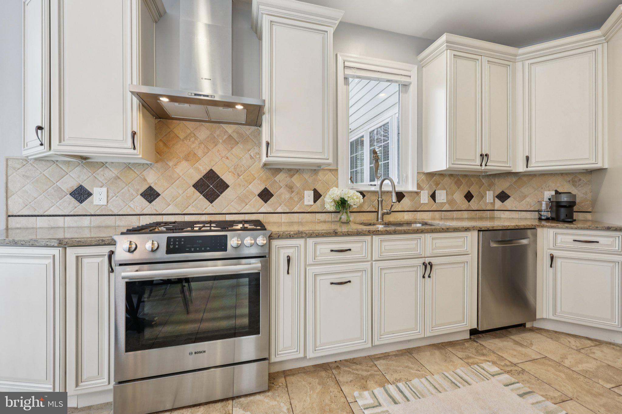 BROADLANDS - Residential