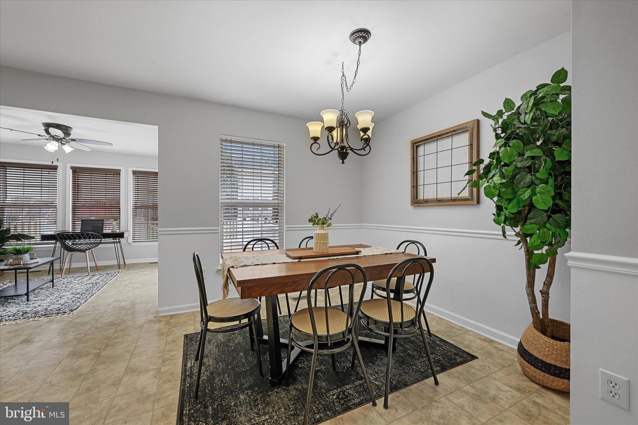 EATON SQUARE - Residential