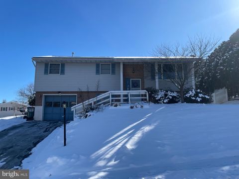 901 DENISE DRIVE BIRDSBORO PA 19508