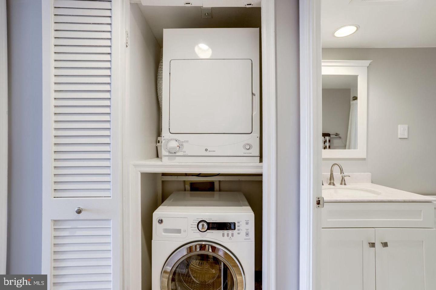 WOODBURY HEIGHTS - Residential Lease