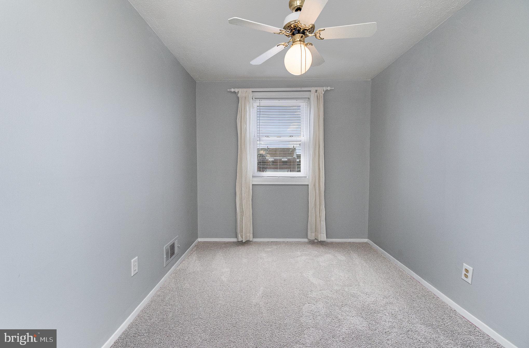 FOXRIDGE - Residential Lease