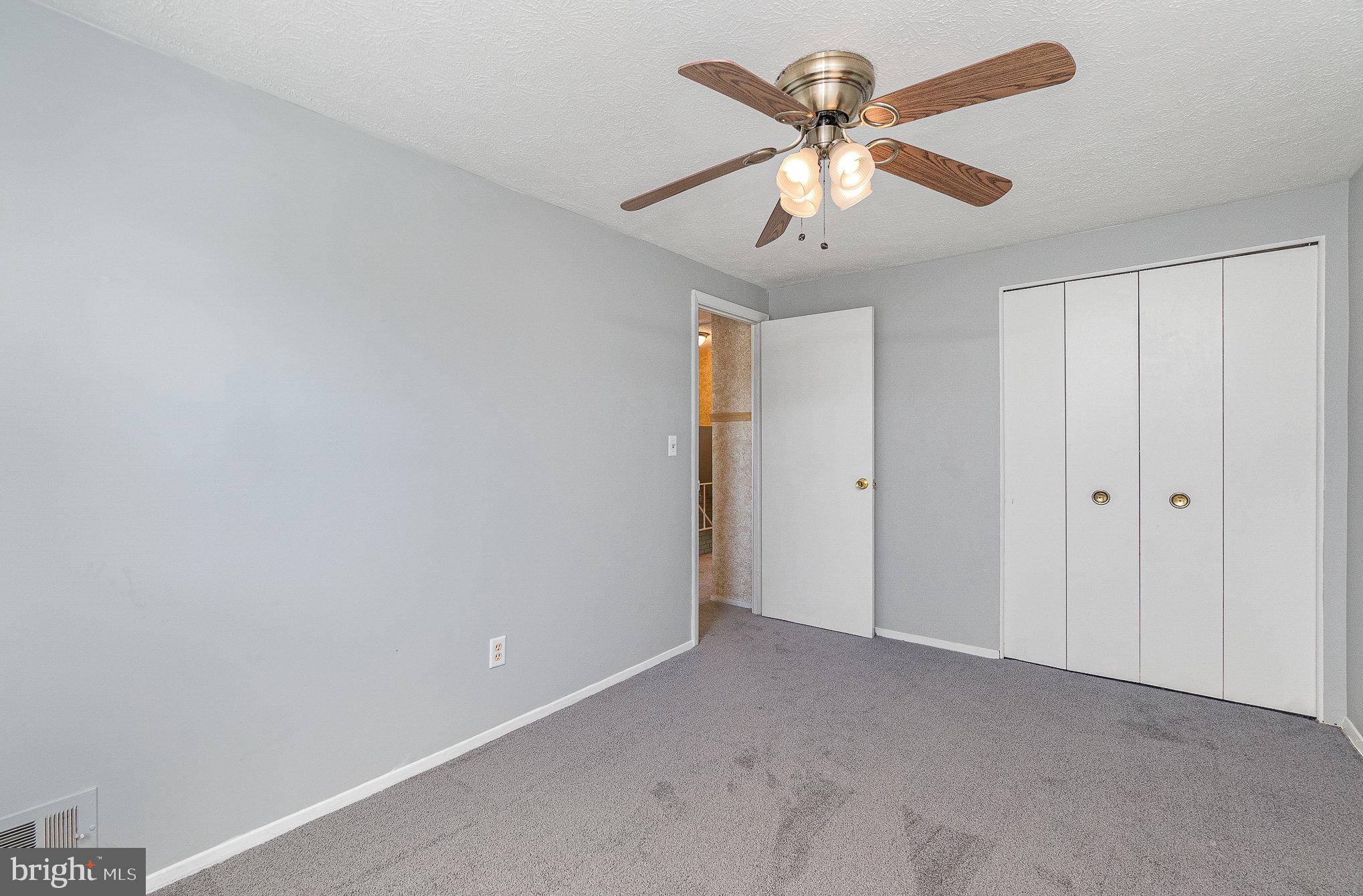 FOXRIDGE - Residential Lease