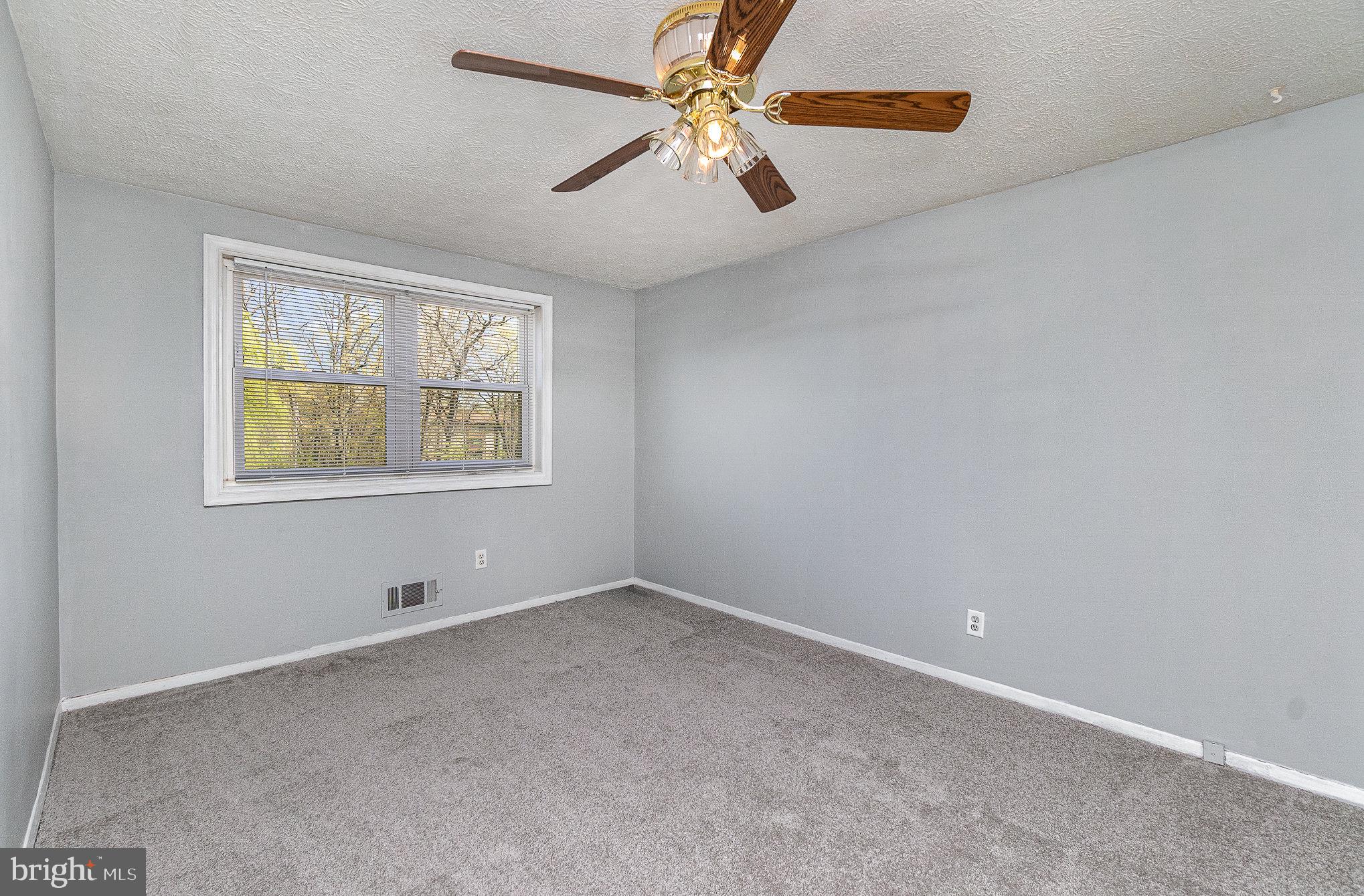 FOXRIDGE - Residential Lease