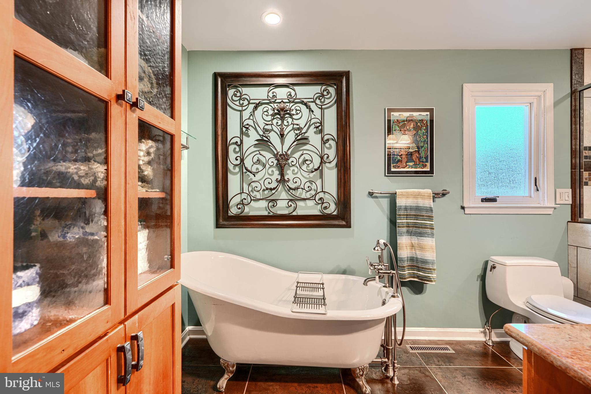 FOX CHAPEL - Residential