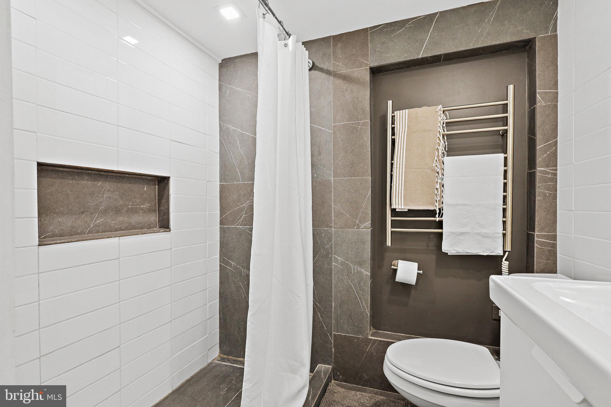 FAIRLINGTON ARBORS - Residential Lease