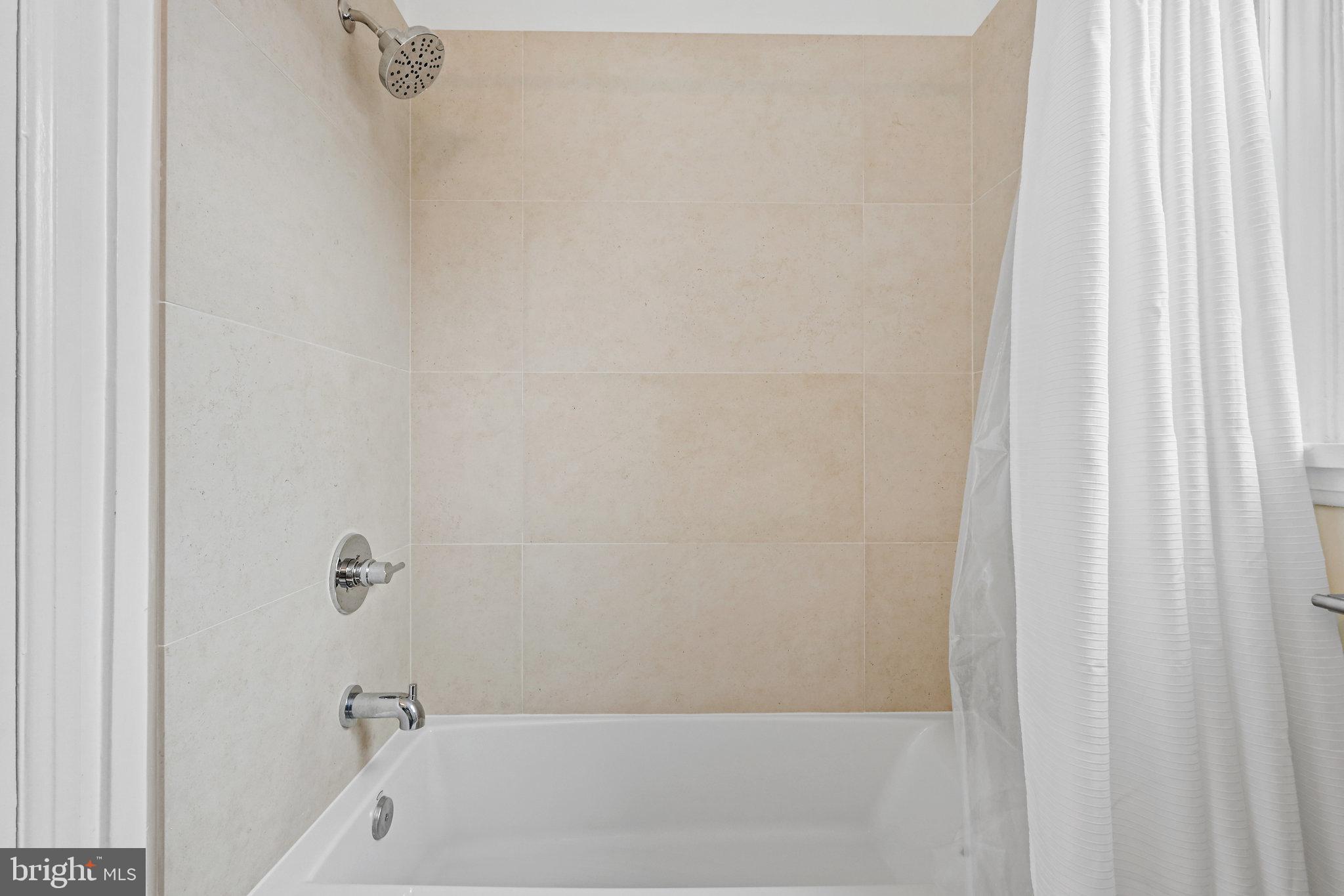 FAIRLINGTON ARBORS - Residential Lease