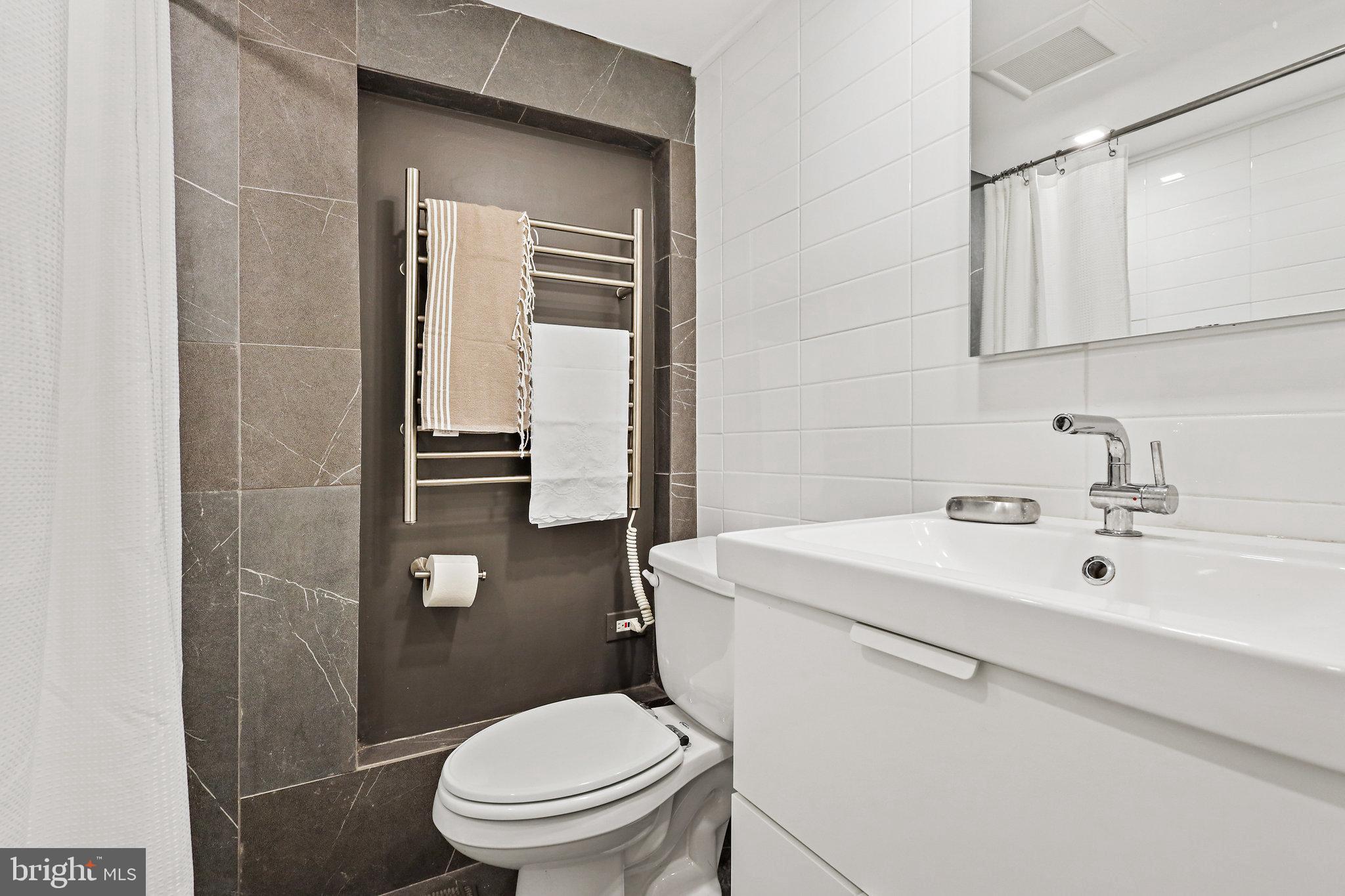 FAIRLINGTON ARBORS - Residential Lease