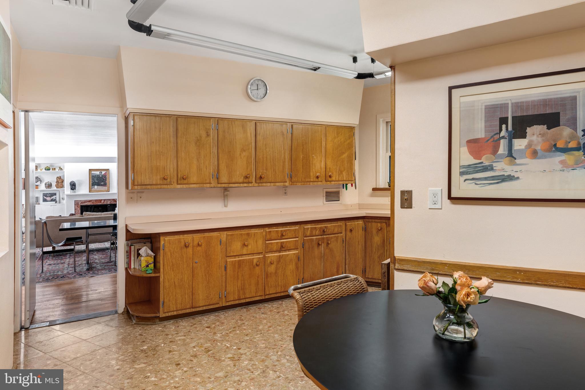 EAST FALLS - Residential