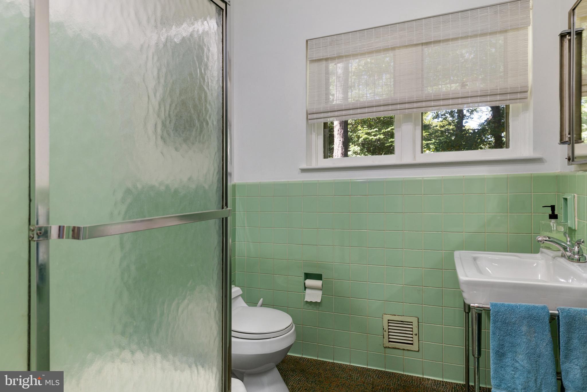 EAST FALLS - Residential