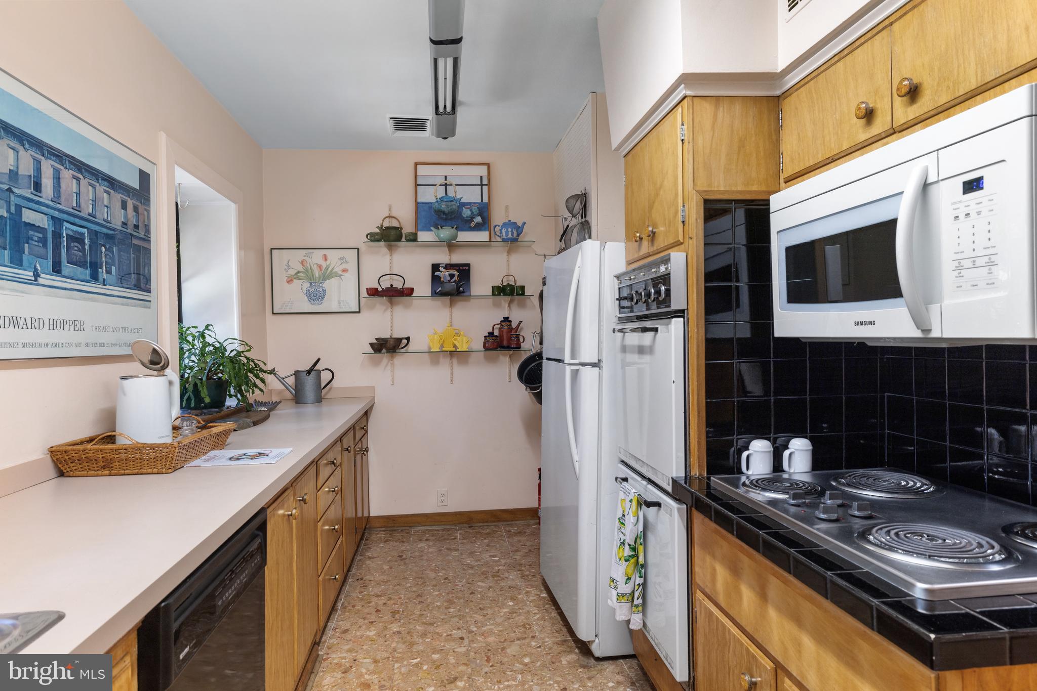 EAST FALLS - Residential