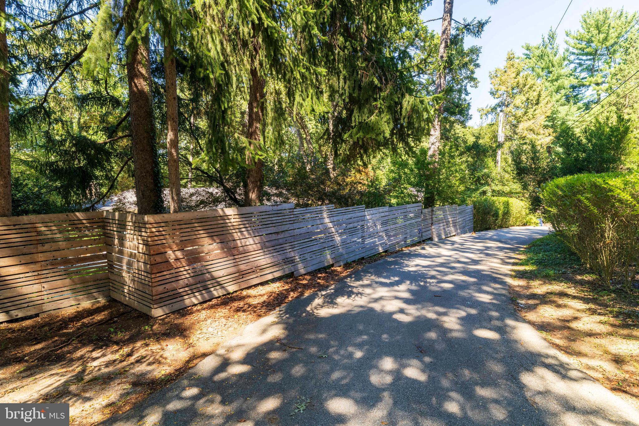 EAST FALLS - Residential