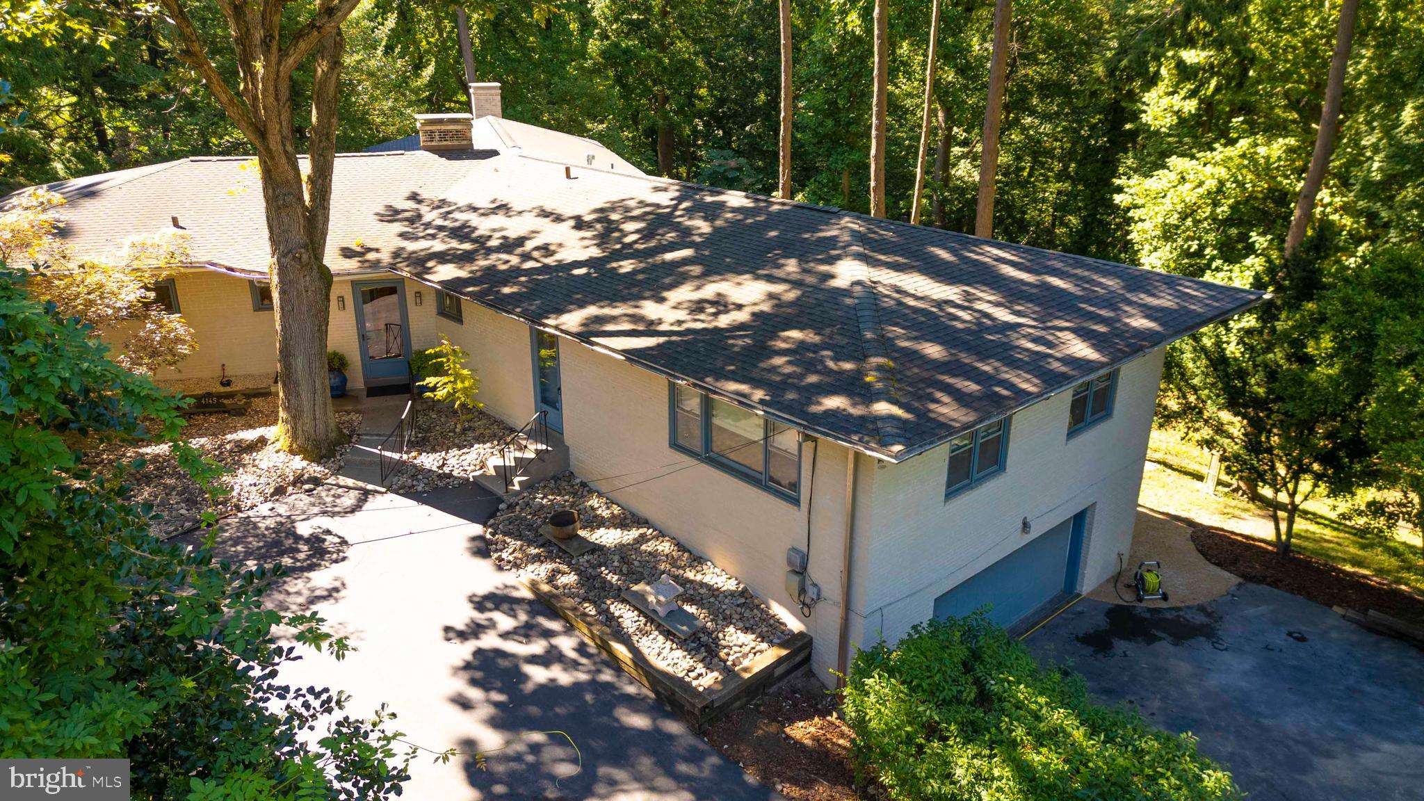 EAST FALLS - Residential