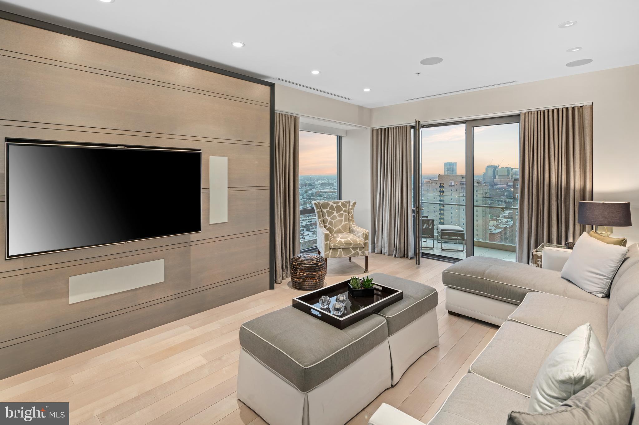 RITTENHOUSE SQUARE - Residential