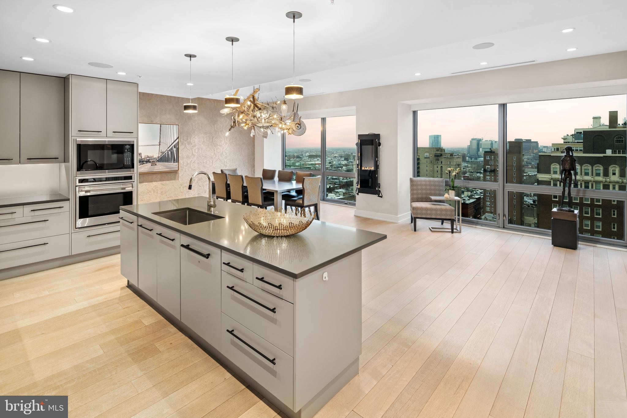 RITTENHOUSE SQUARE - Residential