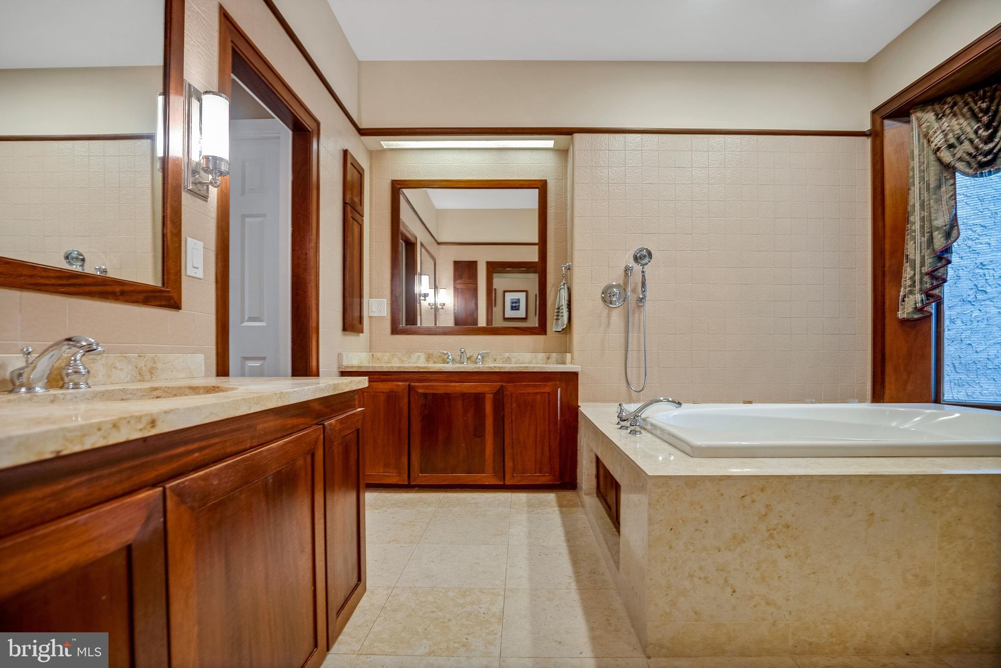 WASHINGTON SQ WEST - Residential