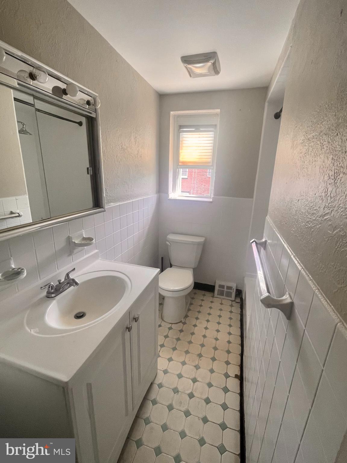 PASSYUNK SQUARE - Residential Lease